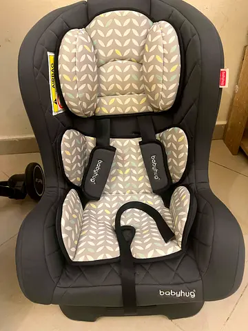 Babyhug Convertible Infant Car Seat - Good Condition