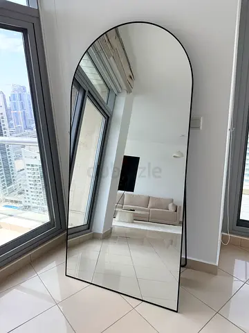 Full-Length Arch Mirror with Stand – Minimalist Black Frame