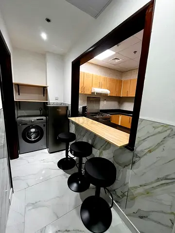 Beautiful fully closed private partition in all female apartment