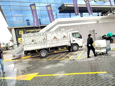 Movers pickup 1 Ton and 3 Ton available in dubai marina