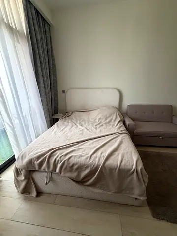 Hydraulic Queen bed frame with upholstered headboard and premium mattress (light cream)