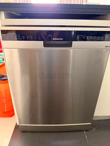 Siemens iQ500 3 rack Dishwasher with WiFi (Home Connect) – Excellent Condition

Selling Siemens iQ50