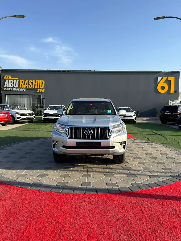 Toyota Prado 2019 — photo 1 of 15