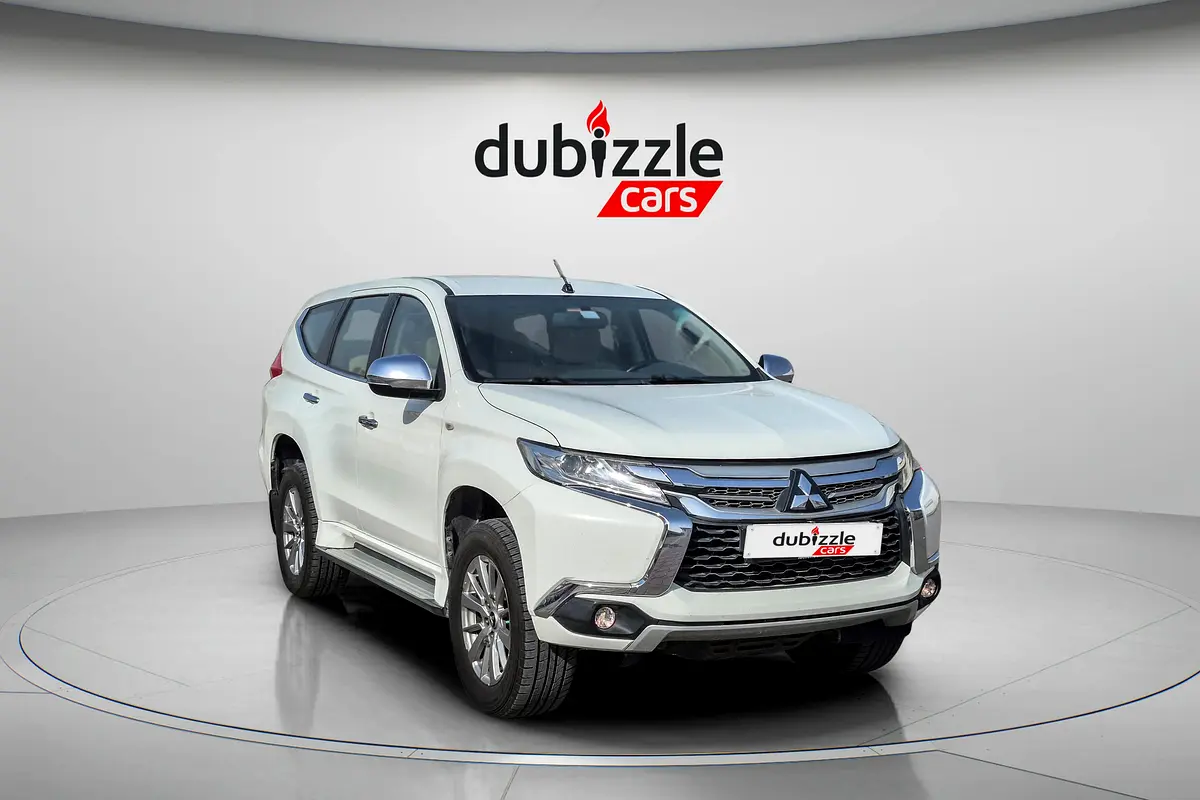 Mitsubishi Montero Sport 2016 — photo 1 of 14