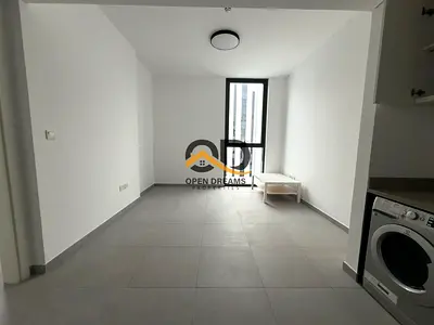 1 Bedroom with 2 Washrooms