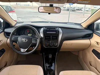 2021 Toyota YARIS — фото 13