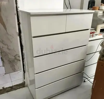 White 5-Drawer Chest of Drawers - Modern Minimalist Design