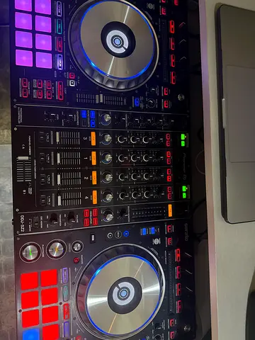 Pioneer DDJ-SZ2 Professional 4-Channel DJ Controller - Excellent Working Condition