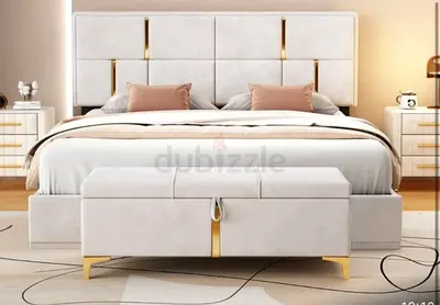 Modern Upholstered Queen Bed with Padded Headboard and Storage Bench
