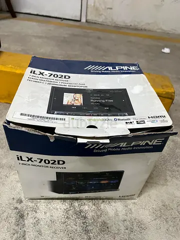 Alpine ILX-702D 7 In-Dash Multimedia Receiver (Used, Boxed)