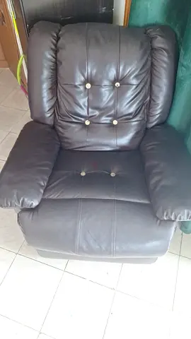 Recliner lazy boy only 99 dhs
