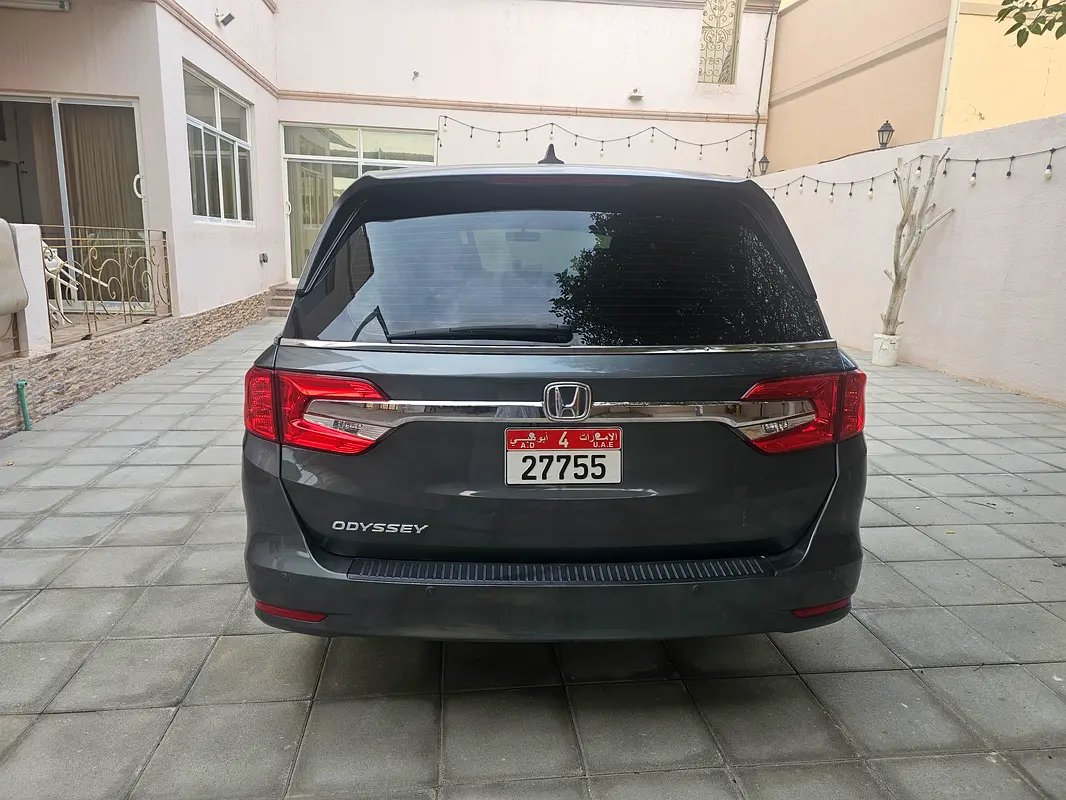 Honda Odyssey 2020 — photo 1 of 13