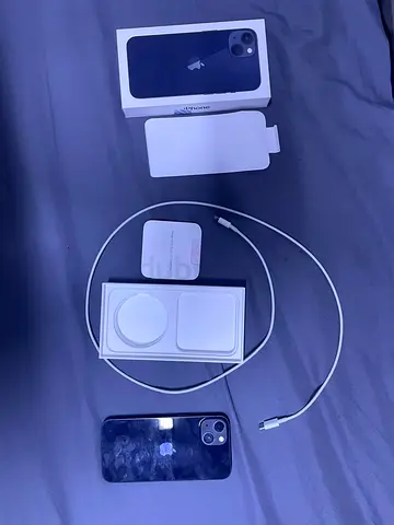 iPhone 13 128gb (93% battery health)
