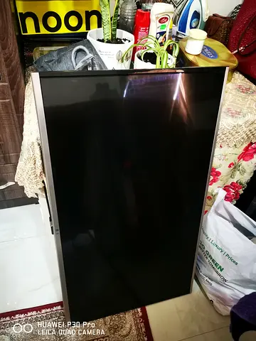 Used 32-40 Flat Panel TV Screen (Good Condition)