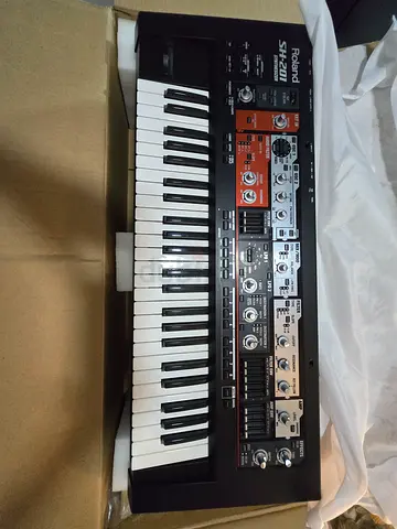 Roland SH 201