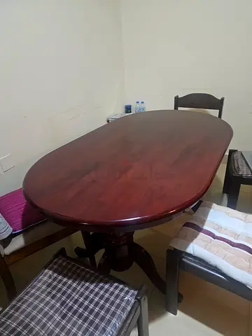 Solid Wood Round Dining Table. 6 chairs
