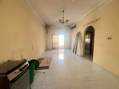 غرفتين وصاله/ مساحه واسعه/ بلكون اطلاله مفتوحه/ مبني عائلي / قريب لحديقه المحطه