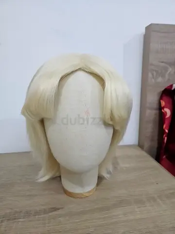 6 wigs with free maneqquin head
