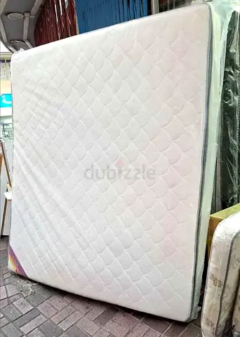 180x200cm King size mattress.  Same day delivery available