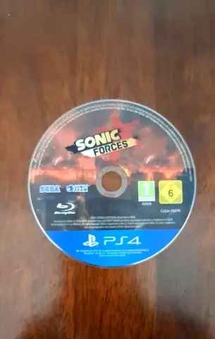 Sonic Forces (PS4) game disc - good condition