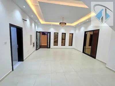 فيلا طابقين وروف عدد 6 غرف نوم شامل رسوم التسجيل والتمليك مودرن مقابل مسجد وخدمات مباشره تملك حر لجميع الجنسيات