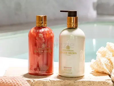 (LIMITED TIME, HALF PRICE FOR AED 240 ONLY) Molton Brown Rose Dunes Body Care Gift Set (BRAND NEW)