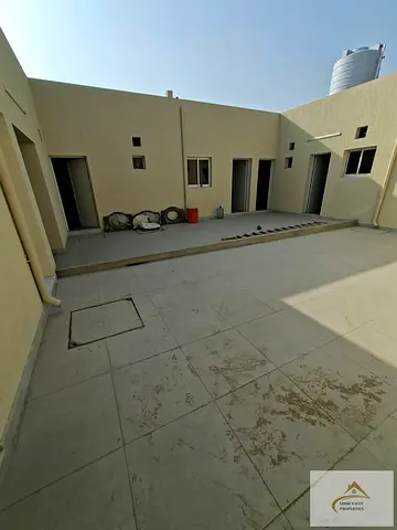 NEE RENOVATED 6 BEDROOMS VILLA JUST 100K ALL MASTER BEDROOMS A.C INSIDE READY TO MOVE
