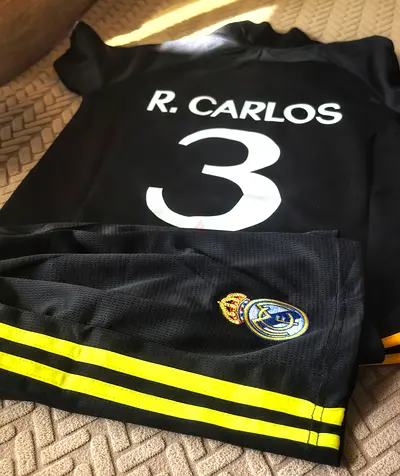 Real Madrid R. Carlos #3 Football Jersey and Shorts Set (Black) - Not used (Original)