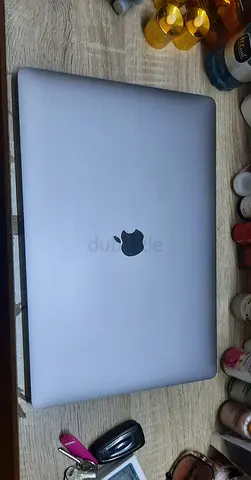 Apple MacBook Pro core i7 - 2019 with Touch bar