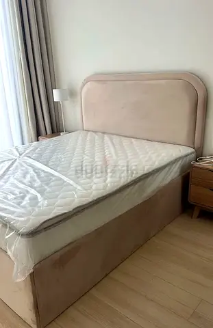 King Size Brand New Fully Custom Made Bed, Hydraulic Storage Can be Installed