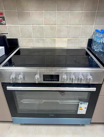 Beko Freestanding Electric Ceramic 5 Hob Oven - Good Condition 90x60cm