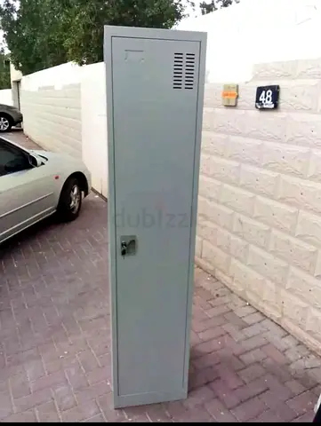 Single Metal Locker / Storage Cabinet - Good Condition