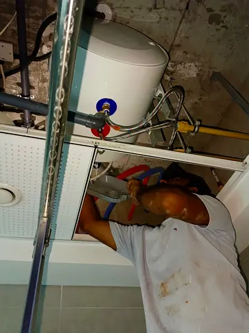 🔧 Dubai Handyman Service | Painting | Electrical Work | Tile Work | Spray Paint | Door Polish 🔧