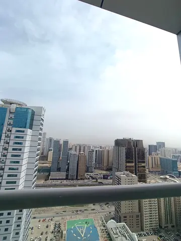غرفة وصالة ببلكونة للإيجار في التعاون الشارقة غرفة ماستر 2 حمام تكييف مركزي خزائن بالحائط مسبح جيم كيدز اريا باركن برسوم السعر 43000 سنويا 4 دفعات تأم