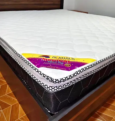 King-size mattress in excellent condition — Brand New