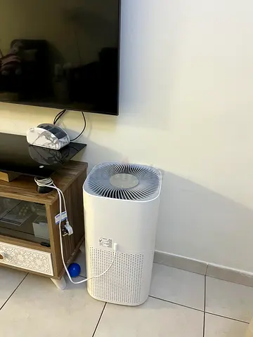 Effective Compact cylindrical air purifier — lightly used