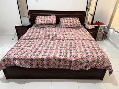 King Bed with side tables