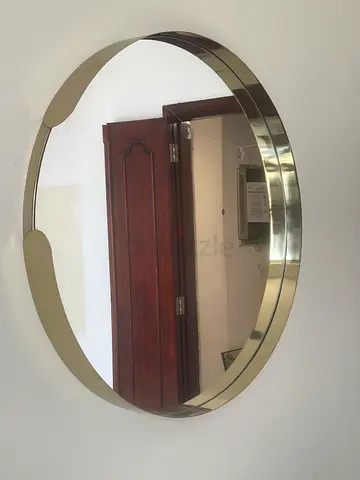 Round Decorative Wall Mirror with Slim Metal Frame
