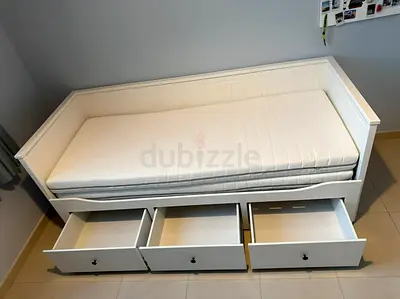 Ikea Hemness daybed with 2 new ikea mattress