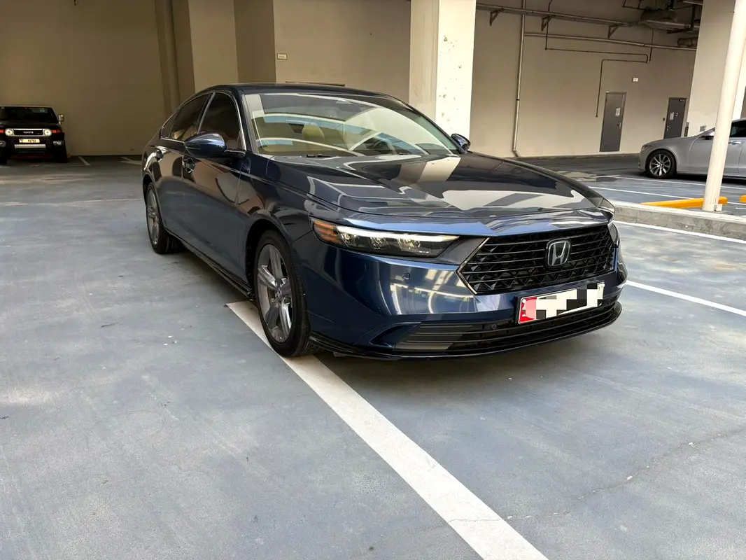 Honda Accord 2024 — photo 1 of 19