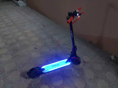 Bolin Electric Scooter - Fast 40km/h - 7 Color LED Lights + Free Lock