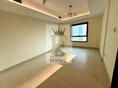 Chiller free bright apartment very close to dubai. Gym and pool