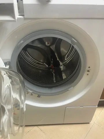 Front-load washing machine in good working condition