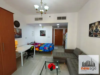 Luxury Furnished | Bright Studio | Lake View