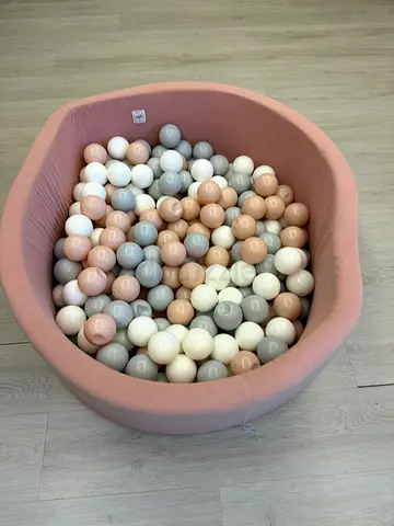 Mini Be Light Pink Ball Pit (pre-owned)