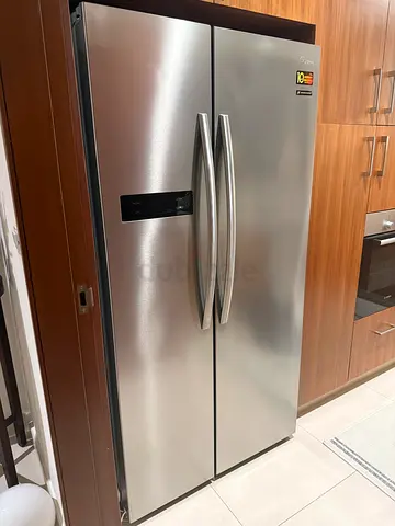 Midea Fridge like new