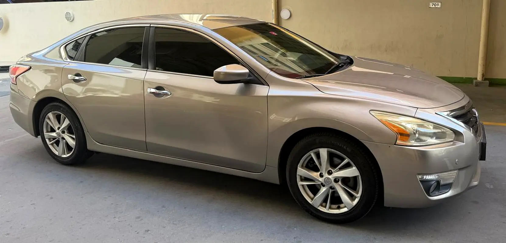 Nissan Altima 2013 — photo 1 of 19