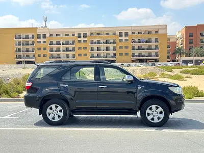 Toyota Fortuner SR5 2009 - GCC Specs - Reliable and Ready