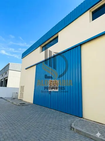 للبيع – مجمع مستودعات ومحلات تجارية مميز في منطقة أم الثعوب الحديثة – موقع استراتيجي على شارع رئيسي فرصة استثمارية قوية ونادرة في واحدة من المناطق الص