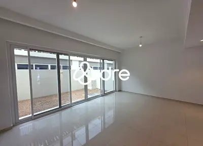 Spacious Layout I Vacant I Well Maintained